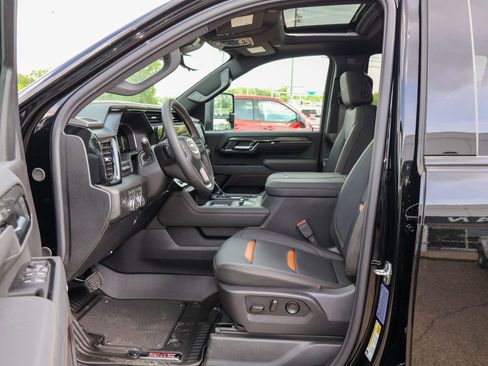 New 2026 GMC Sierra 3500 AT4 w/ AT4 Premium Plus Package AWD/4WD image 8