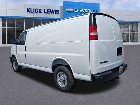 New 2025 Chevrolet Express 3500 w/ Driver Convenience Package RWD image 3