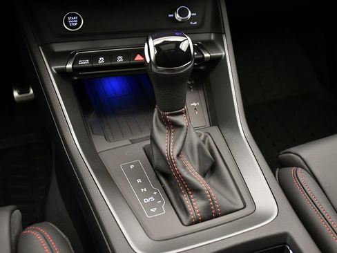 Used 2025 Audi Q3 2.0T Premium Plus w/ Premium Plus Package image 31