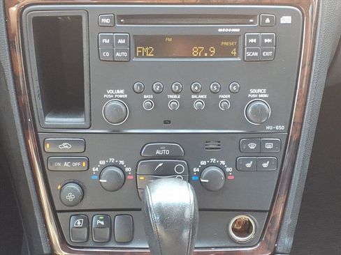 Used 2006 Volvo XC70 image 6