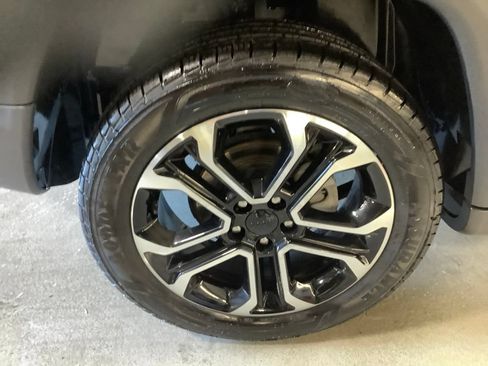 Used 2023 Jeep Compass Limited AWD/4WD image 12