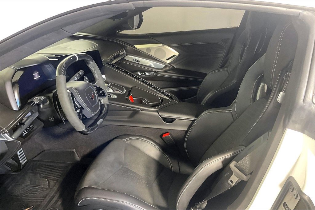 Used 2025 Chevrolet Corvette Z06 w/ Battery Protection Package RWD image 30