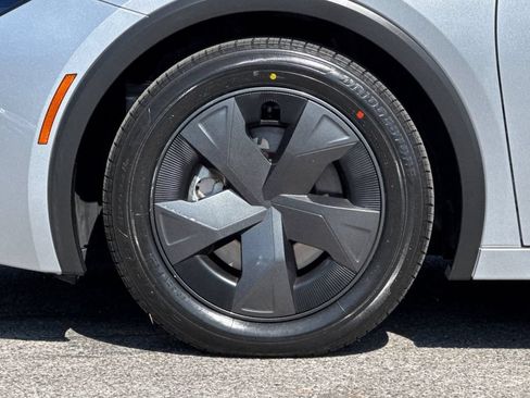 Certified 2024 Toyota Prius Prime FWD image 24