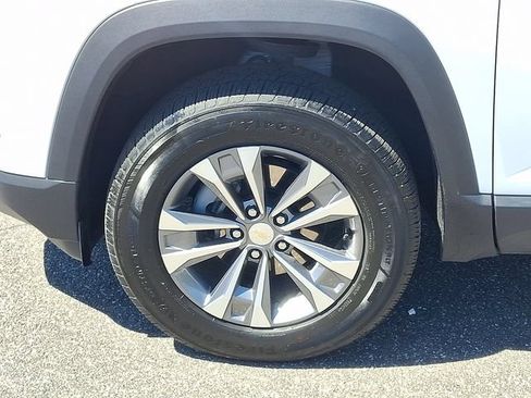 Used 2026 Chevrolet Equinox LT FWD image 27