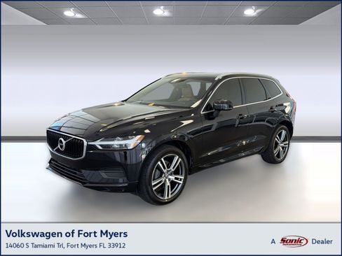Used 2020 Volvo XC60 T5 Momentum w/ Protection Package Premier FWD image 1
