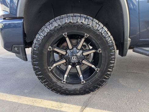 Used 2020 Chevrolet Silverado 3500 High Country w/ Technology Package image 35