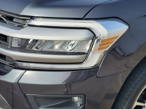Used 2022 Ford Expedition XLT RWD image 10