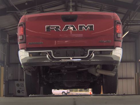 Used 2026 RAM 2500 Big Horn AWD/4WD image 4