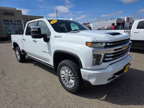 Used 2021 Chevrolet Silverado 3500 High Country w/ Technology Package AWD/4WD image 5