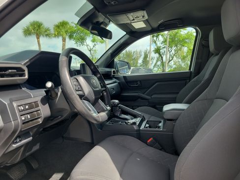Used 2024 Toyota Tacoma SR AWD/4WD image 11