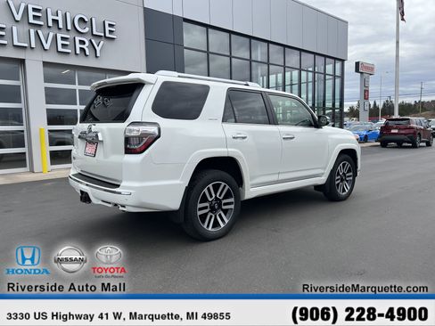 Used 2023 Toyota 4Runner Limited AWD/4WD image 9