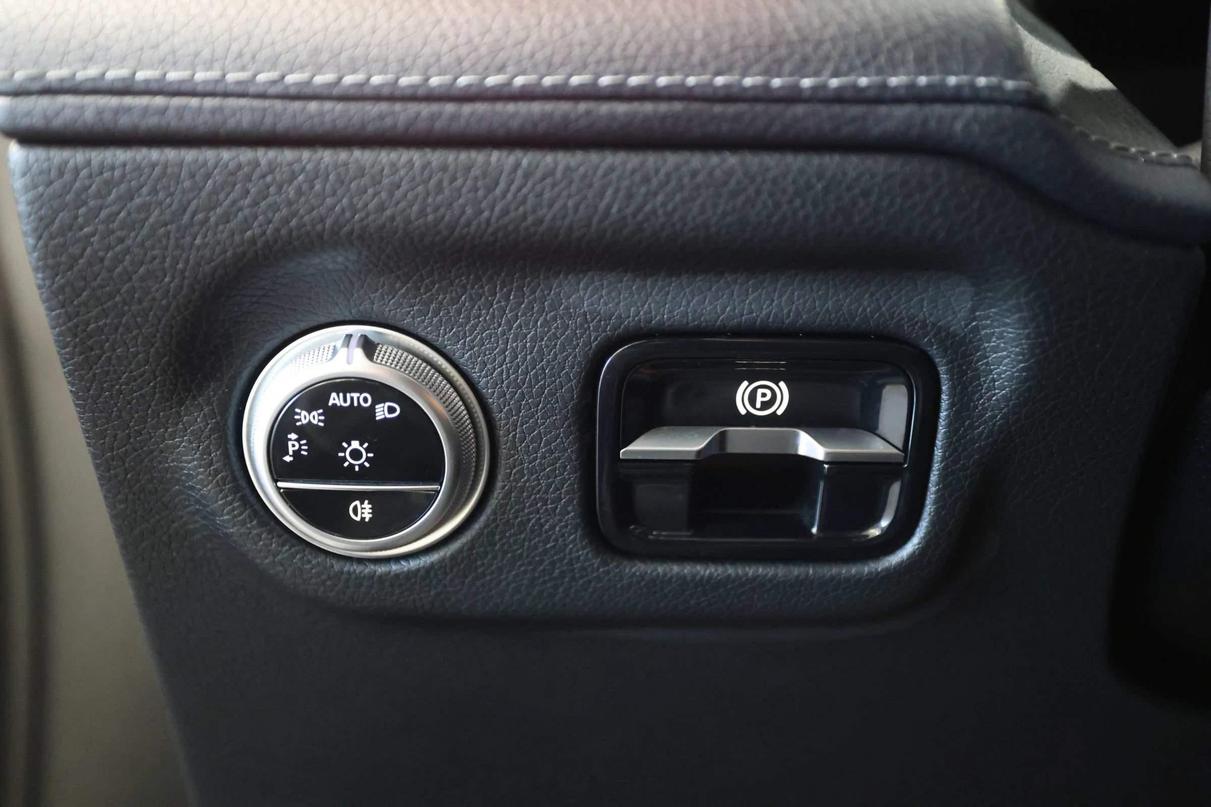 Used 2022 Mercedes-Benz EQS 580 4MATIC Sedan image 36