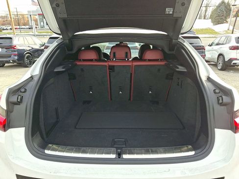 Used 2023 BMW X4 xDrive30i w/ M Sport Package image 32