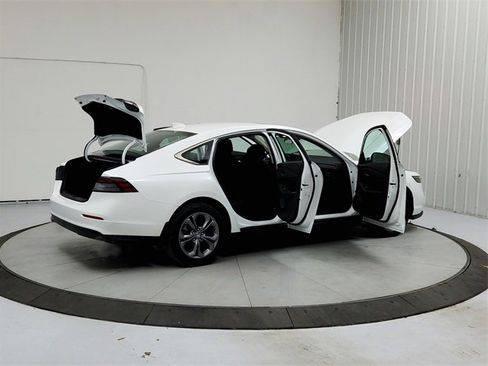 Used 2024 Honda Accord EX image 15