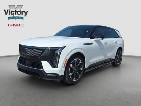 Used 2025 Cadillac Escalade IQ Sport 2 AWD/4WD image 3