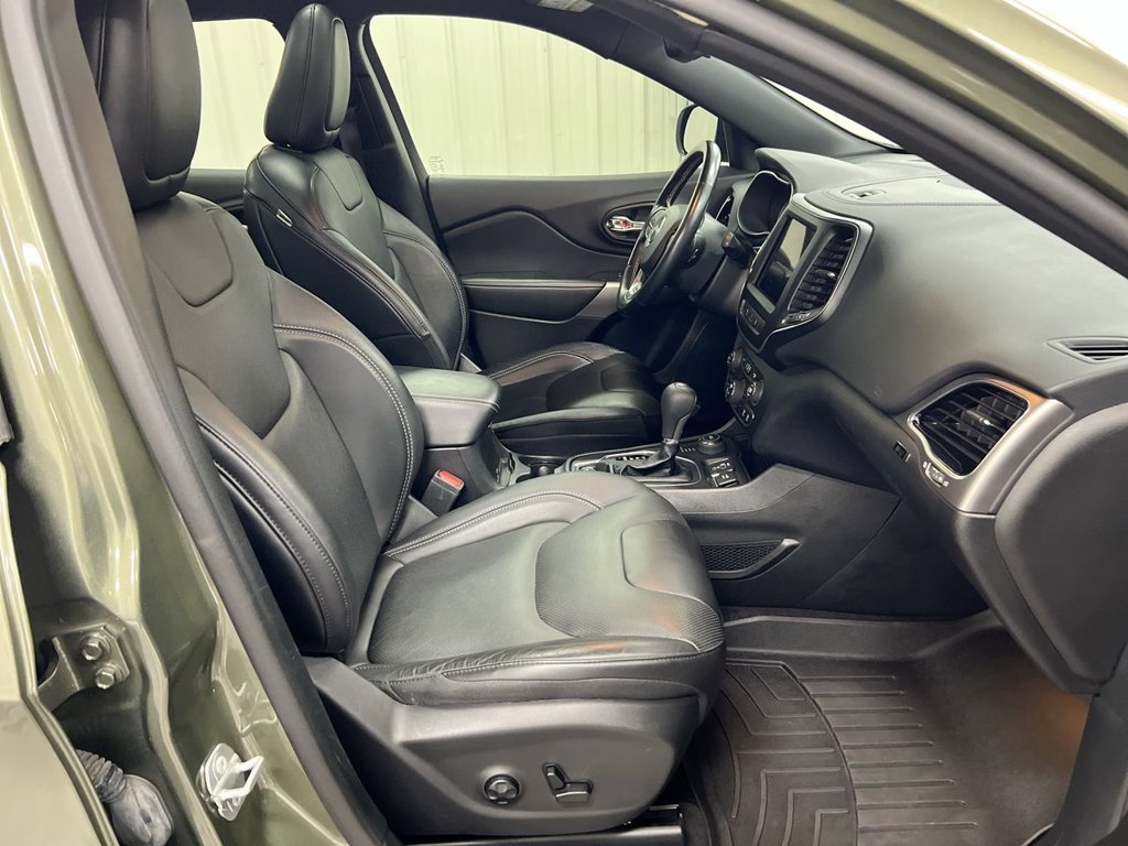 Used 2021 Jeep Cherokee Latitude Lux 80th Anniv w/ Quick Order Package 2YU 80th AWD/4WD image 22