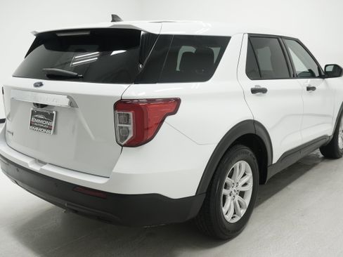 Used 2021 Ford Explorer 2WD image 4