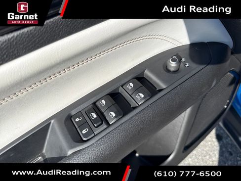 Used 2025 Jeep Compass Limited image 11