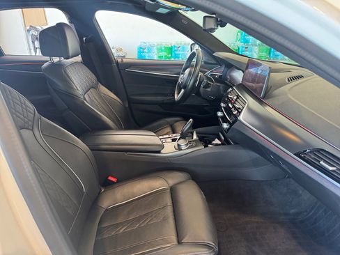 Used 2021 BMW 540i w/ M Sport Package image 19