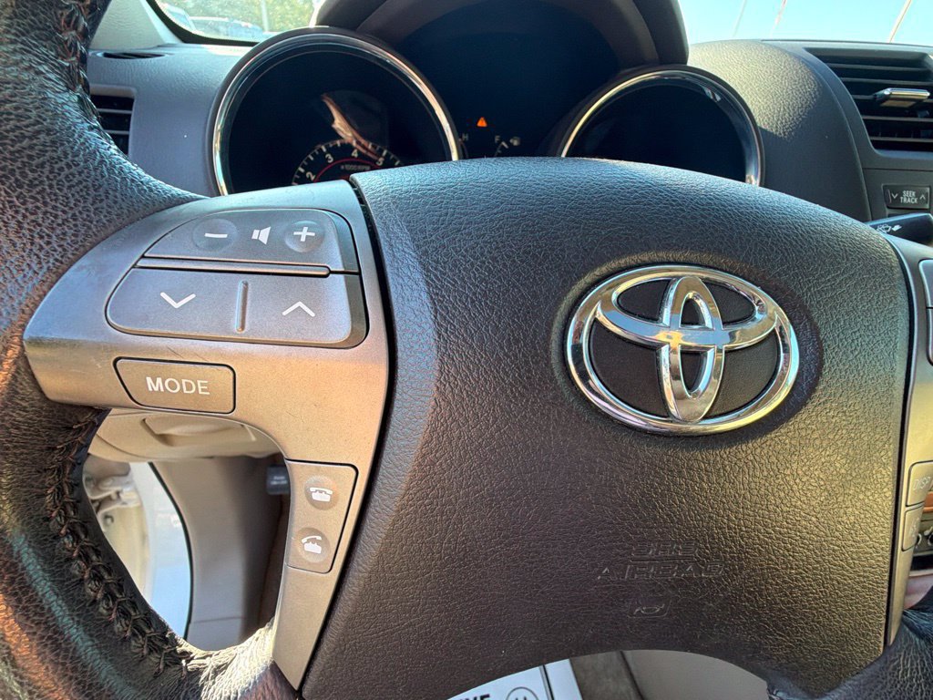 Used 2010 Toyota Highlander Limited w/ Extra Value Pkg 8 FWD image 15