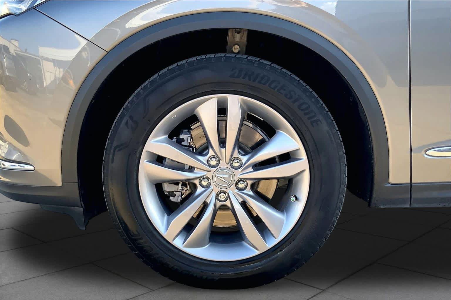 Used 2024 Acura MDX FWD image 11