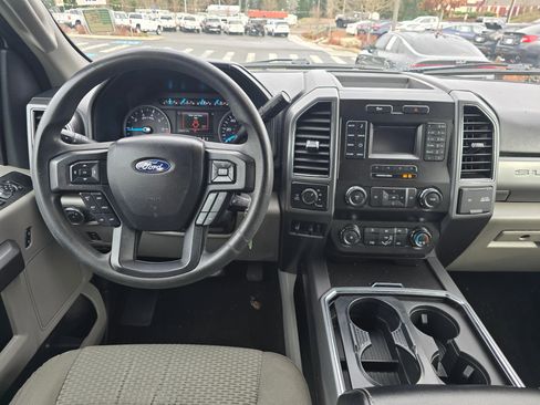 Used 2019 Ford F250 XLT w/ XLT Value Package image 16