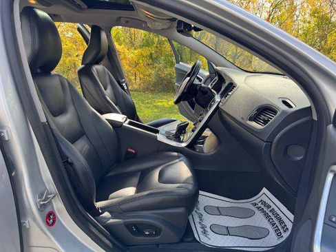 Used 2015 Volvo V60 T5 Premier Plus image 14