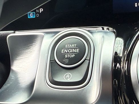 Used 2026 Mercedes-Benz GLB 250 image 35
