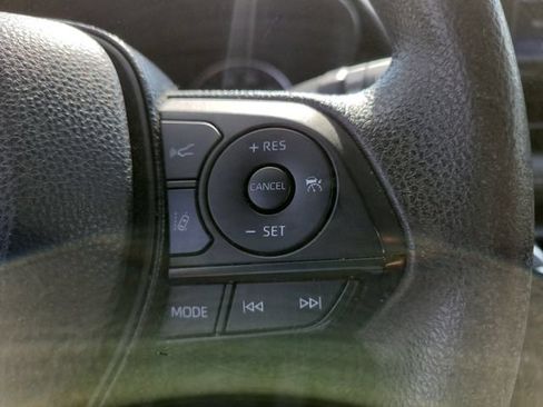 Used 2021 Toyota RAV4 XLE FWD image 31