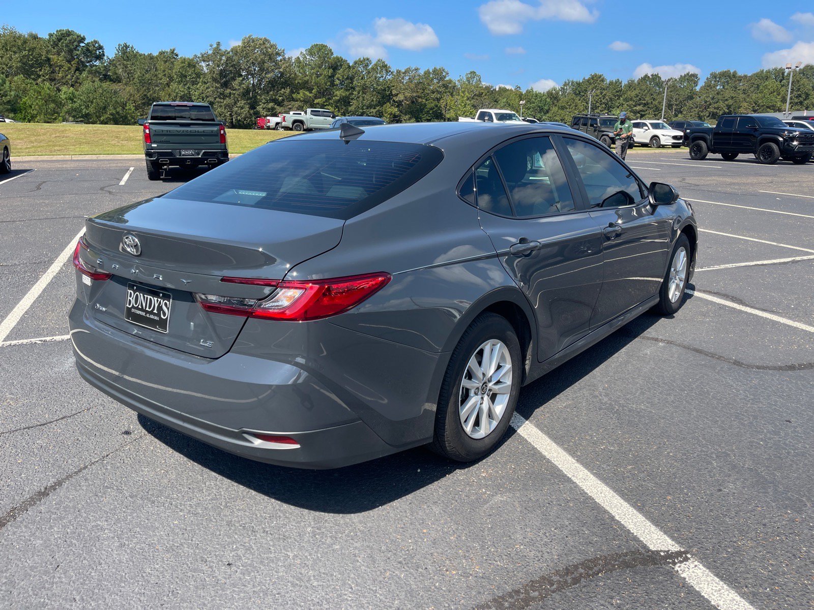 Used 2025 Toyota Camry LE FWD image 17