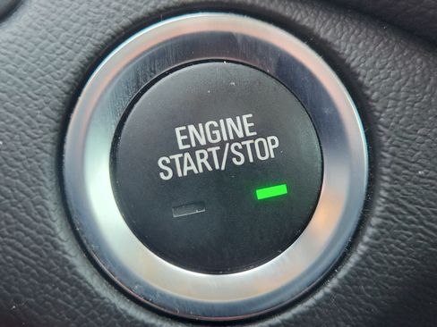 Used 2023 Chevrolet Equinox LT FWD image 22
