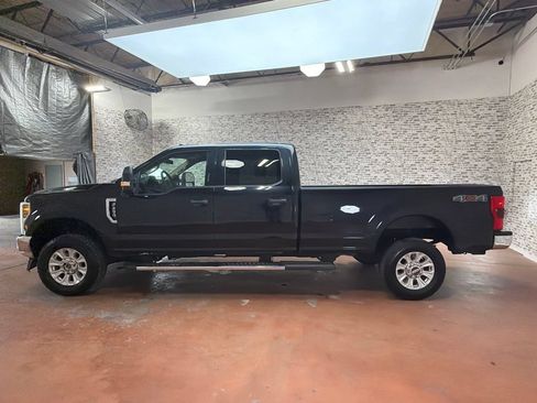 Used 2019 Ford F250 XLT w/ XLT Value Package AWD/4WD image 4