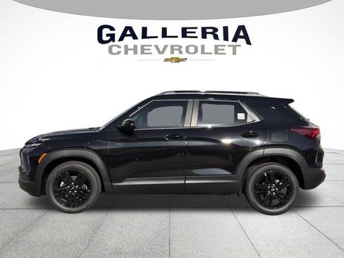 New 2026 Chevrolet TrailBlazer LT w/ Midnight Edition FWD image 4