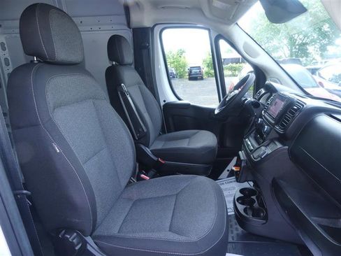 Used 2025 RAM ProMaster 2500 w/ Convenience Group FWD image 9