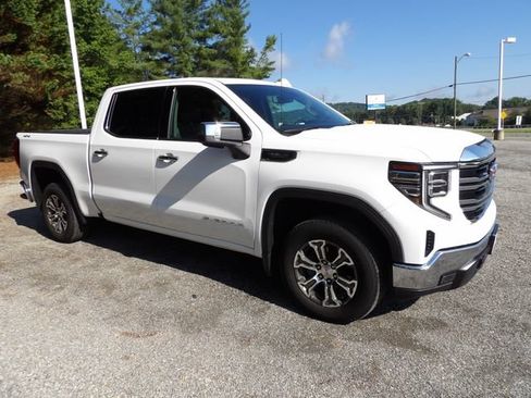 Used 2025 GMC Sierra 1500 SLT AWD/4WD image 7