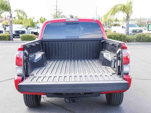 Used 2020 Toyota Tacoma TRD Sport w/ Technology Package RWD image 27