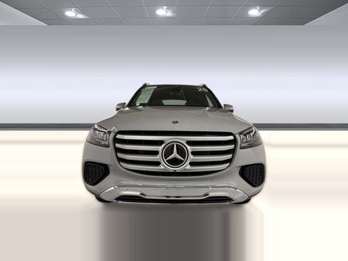 Used 2025 Mercedes-Benz GLS 450 4MATIC image 6