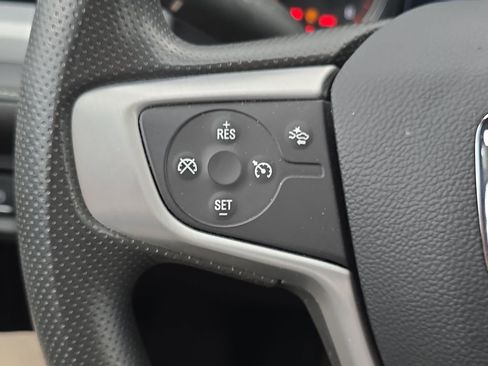 Certified 2023 GMC Acadia SLE w/ Driver Convenience Package FWD image 19