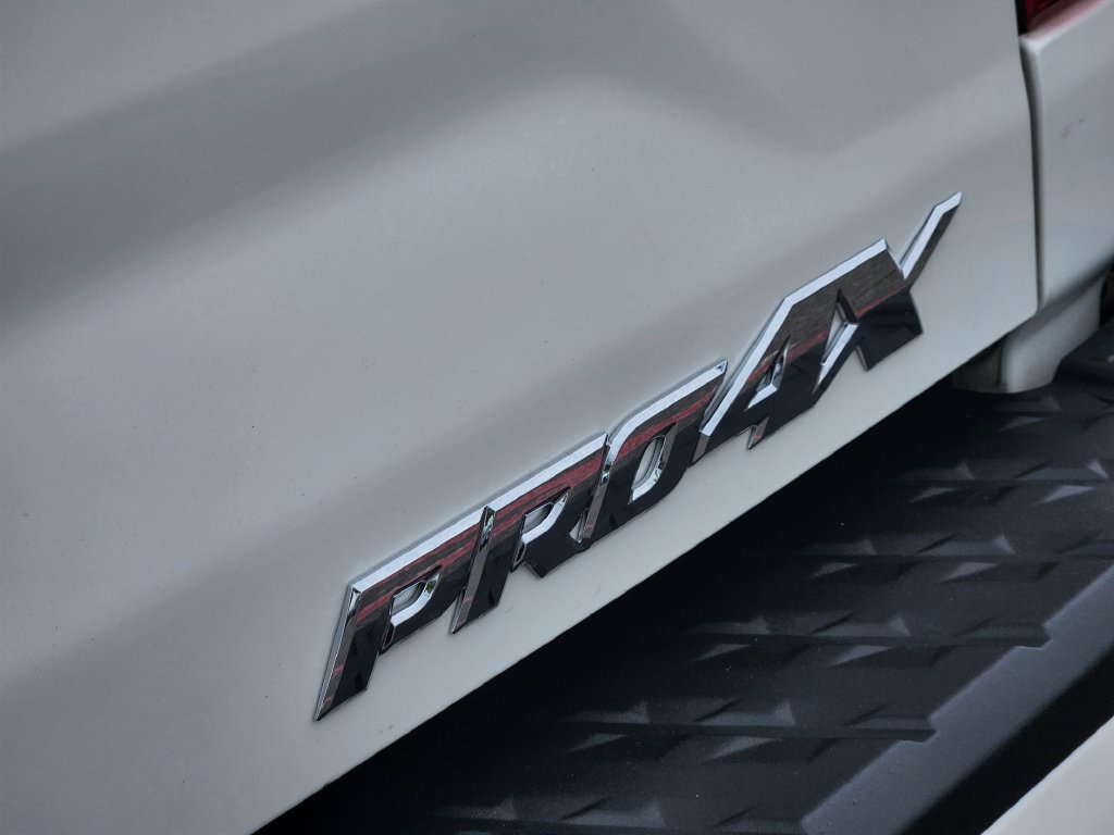 Used 2018 Nissan Titan PRO-4X w/ Pro-4x Convenience Package AWD/4WD image 10