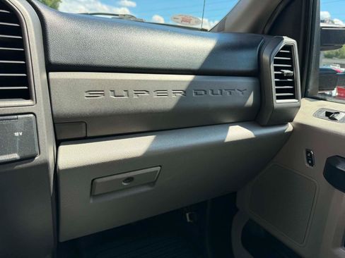 Used 2019 Ford F550 4x4 Crew Cab Super Duty w/ Power Equipment Group image 27