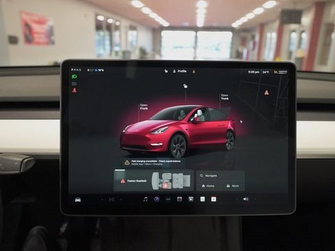 Used 2025 Tesla Model Y Long Range image 26