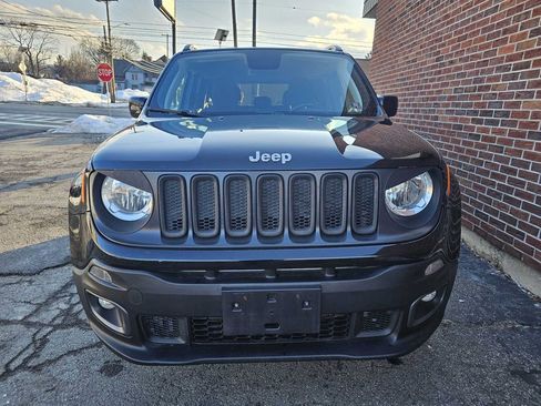 Used 2018 Jeep Renegade Latitude w/ Cold Weather Group image 4