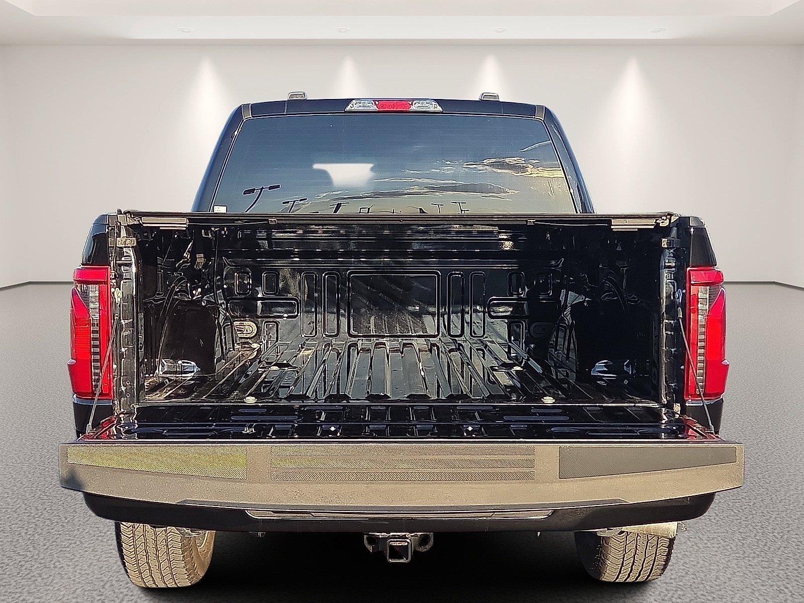 Used 2025 Ford F150 STX w/ Equipment Group 200A AWD/4WD image 9
