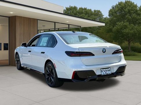 New 2026 BMW i7 xDrive60 AWD/4WD image 12