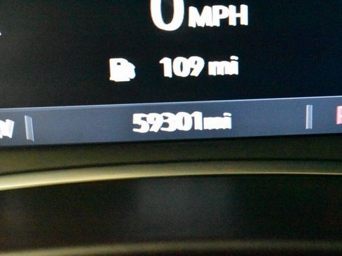 Used 2020 Chevrolet Equinox Premier image 23