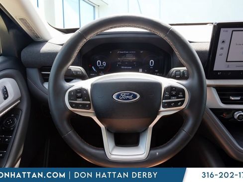 Used 2025 Ford Explorer Active w/ Active Comfort Package AWD/4WD image 5