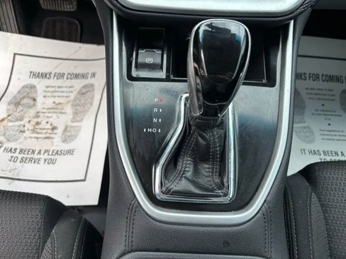 Used 2022 Subaru Outback Premium image 17