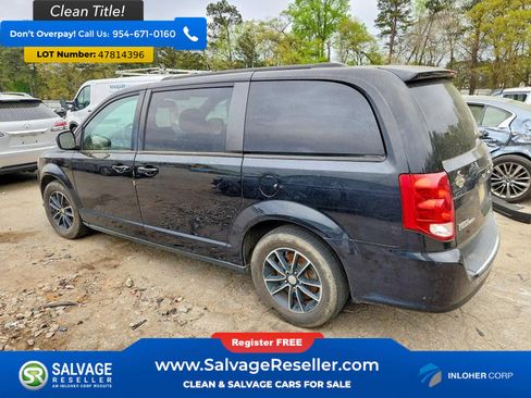 Used 2018 Dodge Grand Caravan GT image 3