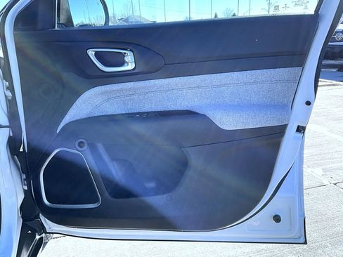 Used 2022 Jeep Compass Latitude image 17