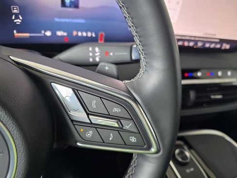 Used 2025 Buick Enclave Preferred image 37